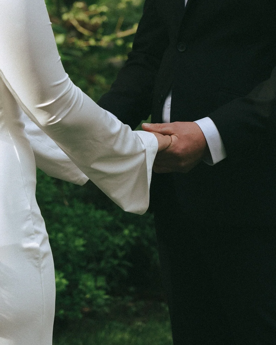 A + K &rsquo;s intimate wedding&mdash;an emotional, candid celebration with their closest loved ones 🤍

#microwedding #microweddingphotographer #westcoastweddingphotographer #intimateweddings #pnwmicrowedding #weddingfilmphotographer
