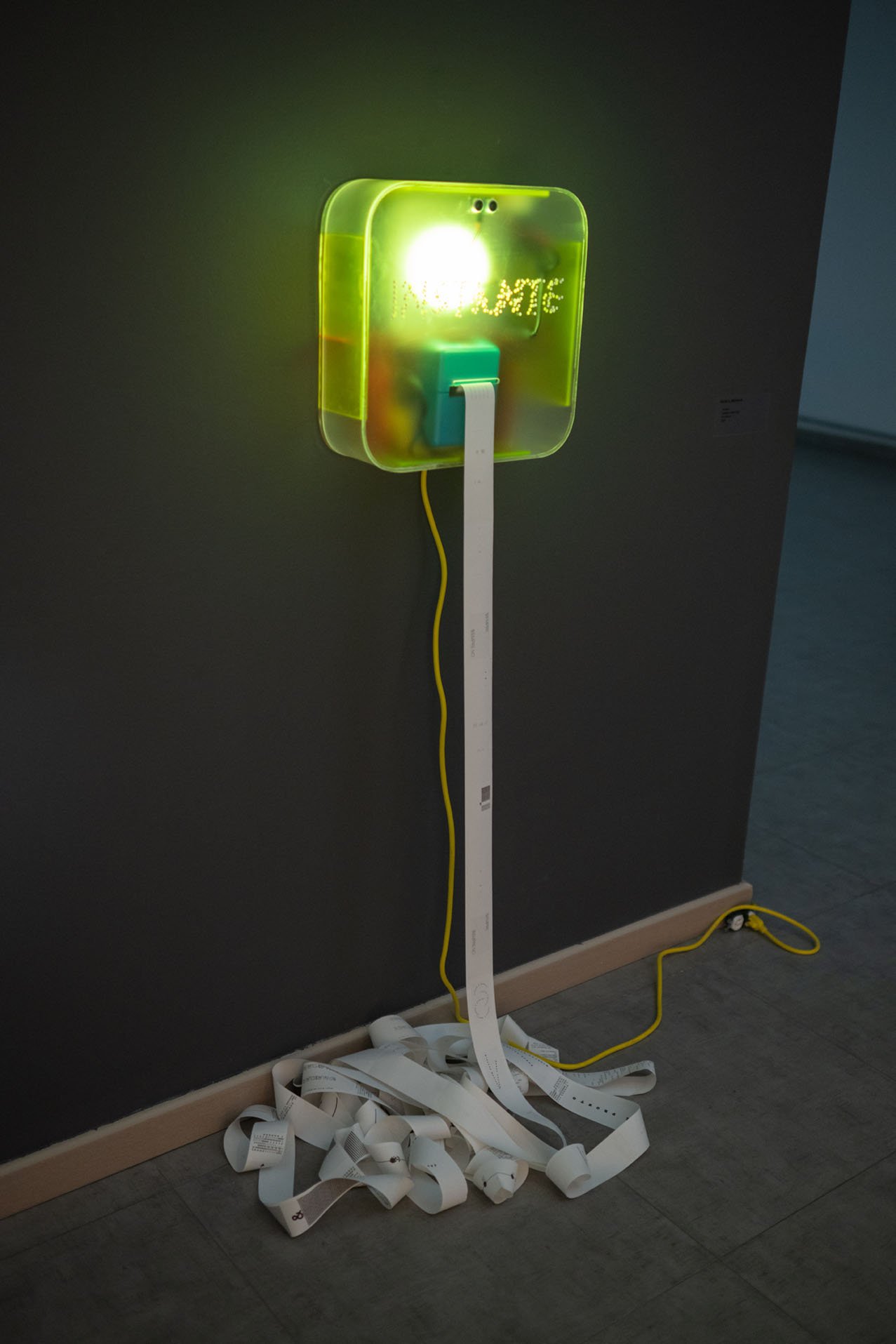 exposicin-poticas-artificiales_53346108062_o.jpg