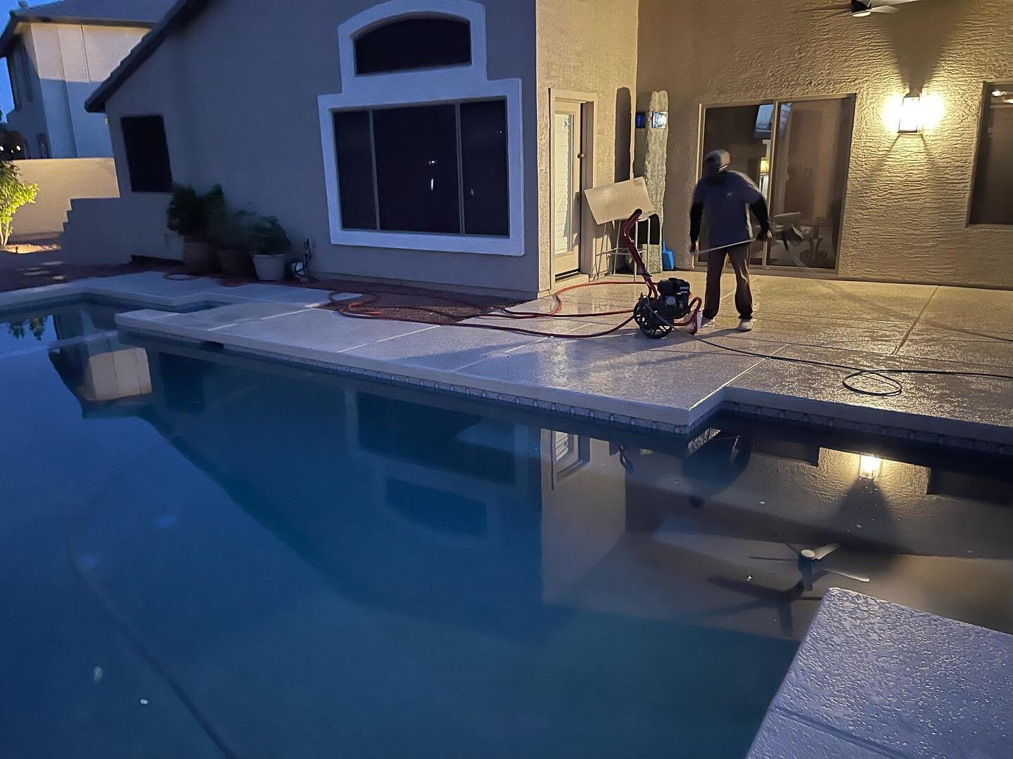 Summer is coming fast! If you need to squeeze in a pool deck cleaning before dinner time, we&rsquo;re here to help! Say goodbye to muddy footprints through the kitchen. 👣