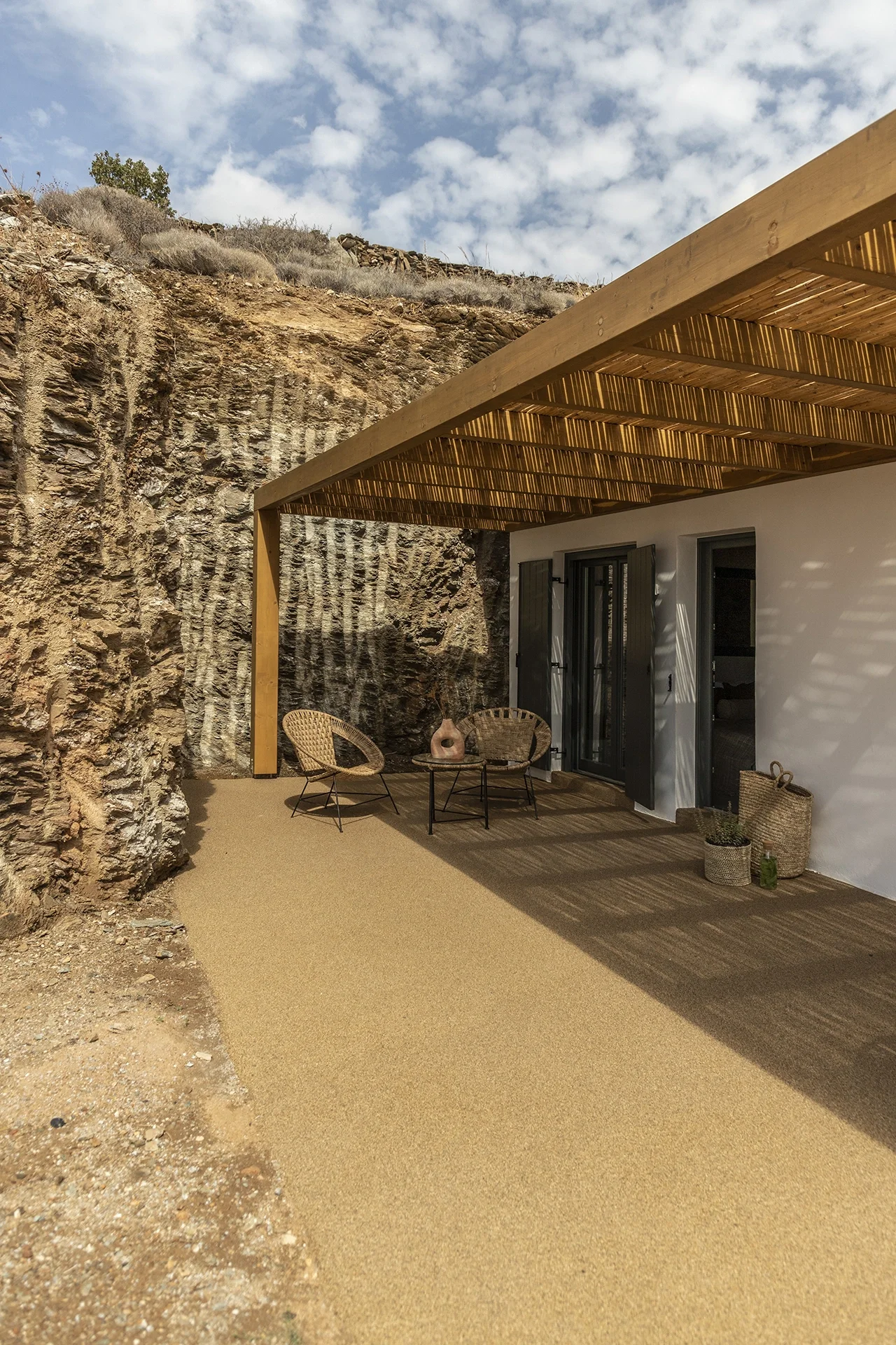 villanaosupperhousepergola.webp