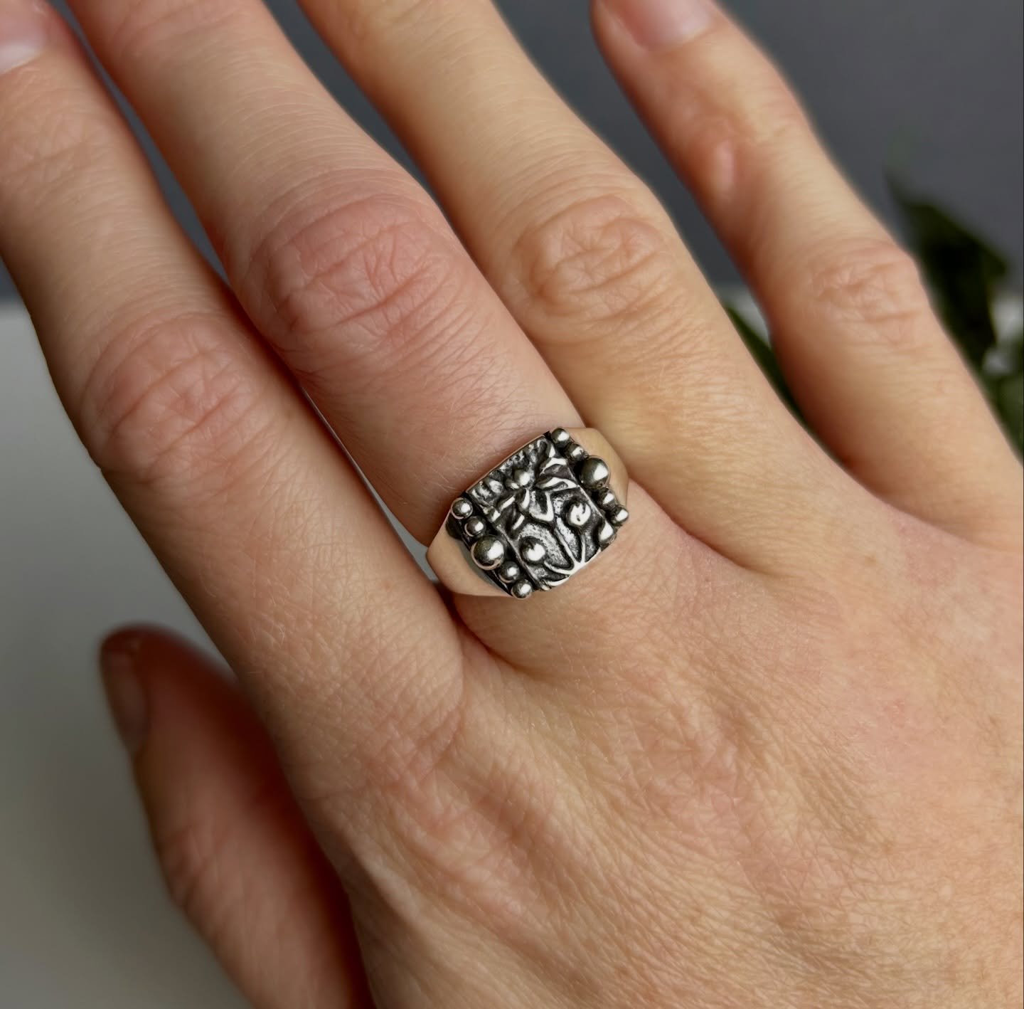 Someone snag her before she moves to my &lsquo;keep&rsquo; collection! 😍 

This sterling silver beauty was sandcasted in two pieces, one part the signet ring and the other the top flower design. I then soldered them together, cleaned them up and add