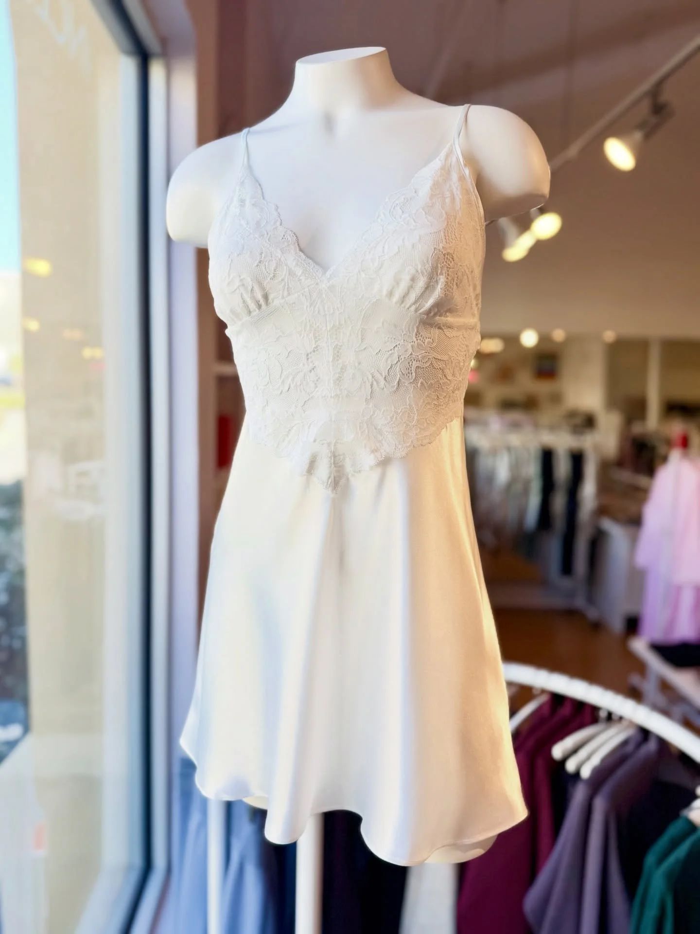 🤍NEW in bloom is here in sizes XS-XL! The most stunning chemises with matching robes. 🫶 Perfect for wedding season 👀 

COME SHOP WITH US
📍110 Rue Promenade Suite 101, Lafayette, LA
🕚 M-Th 10-6 | Fri-Sat 10-5 | Sun 12-4

| lingerie, wedding, lafa