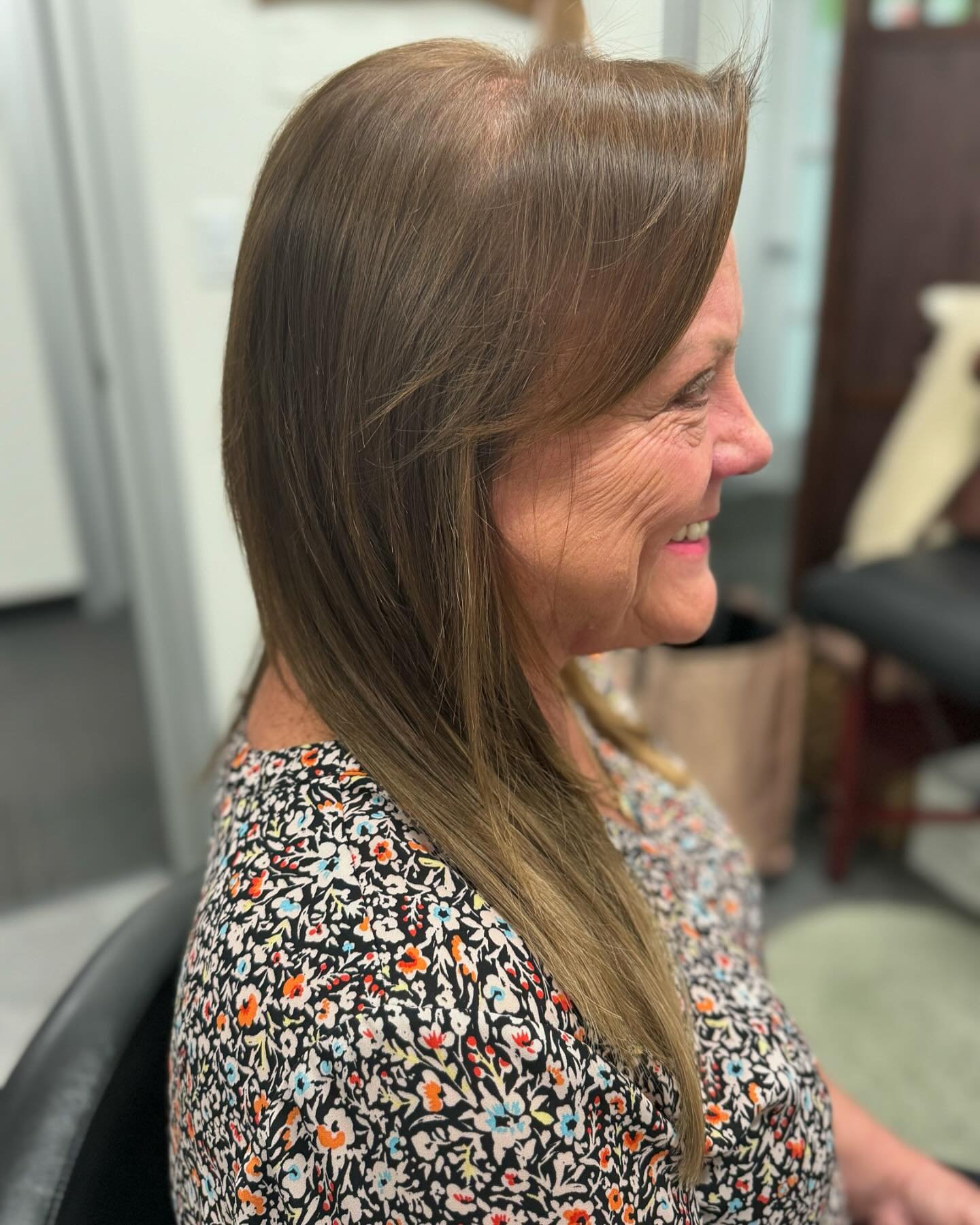 Stop it!!! Im obsessed!! This women deserved some new fresh hair. Cancer is shitty on lots of levels, but the toll it takes on hair is devastating&hellip; it&rsquo;s such an honor to be able to give women hair and confidence back in one short session