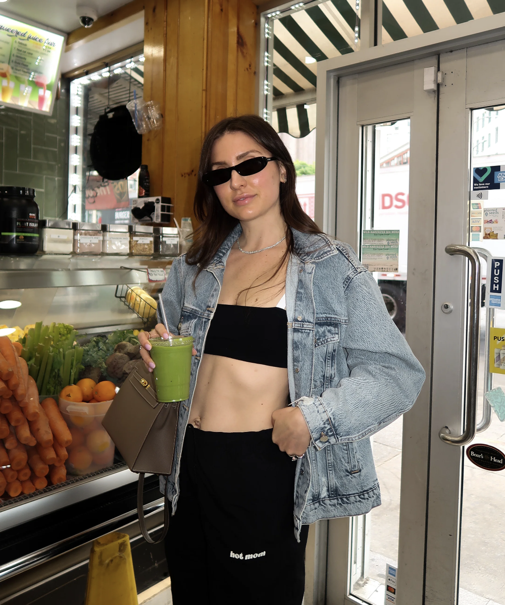 The hot mom joggers with a denim jacket