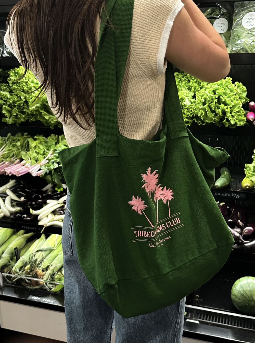 The green palm tree tote at the market
