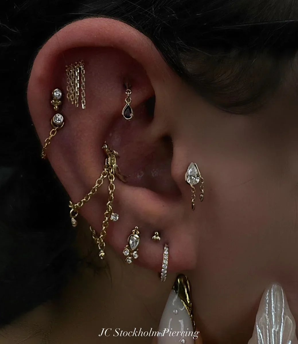 Didsomebodysayfullear_junipurrjewelrywatchthelatesttiktokforabreakdownonthisstyling_07c5e8b4-7dc5-4e11-989c-70259254b00b_1080x.png.webp