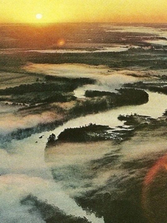 &ldquo;Listen to the sound of the river. In it are contained all voices, the sum of all sound, all the cries and laughter of the world.&rdquo;
&mdash; Hermann Hesse, Siddhartha

📷 Pamunkey River, Virginia, National Geographic | July 1974