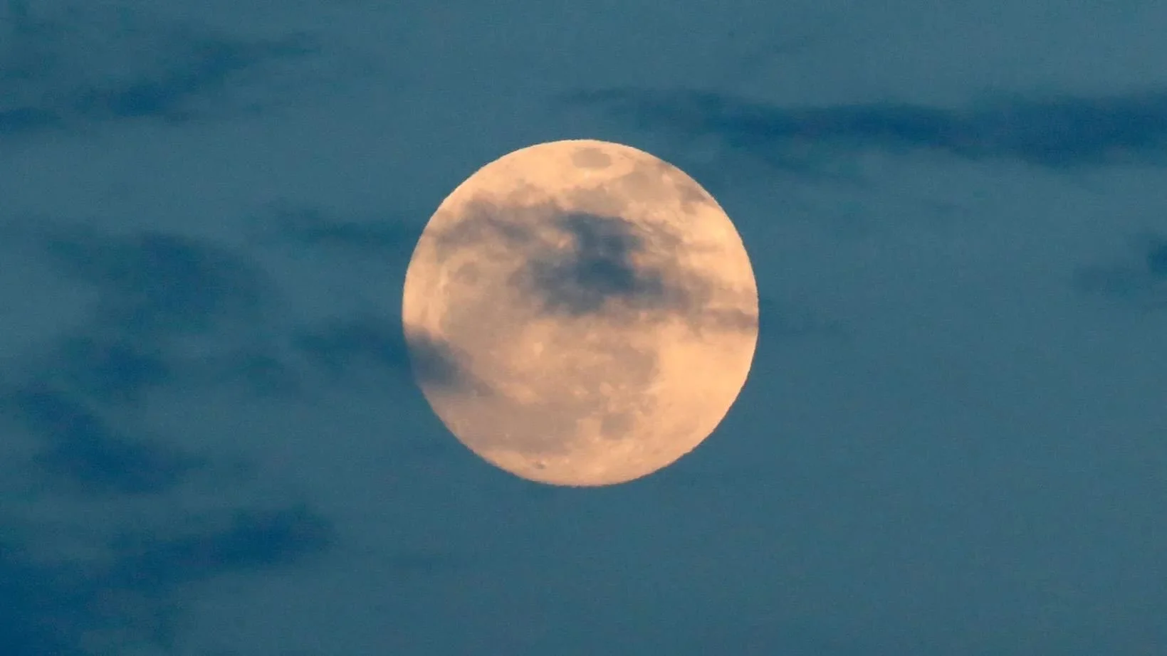 Each full moon has its own traditional name, rooted in historical traditions used to track the changing seasons, animal behaviors, and plant harvests. These names originate from Indigenous North American, Colonial American, and European folklore.

Th