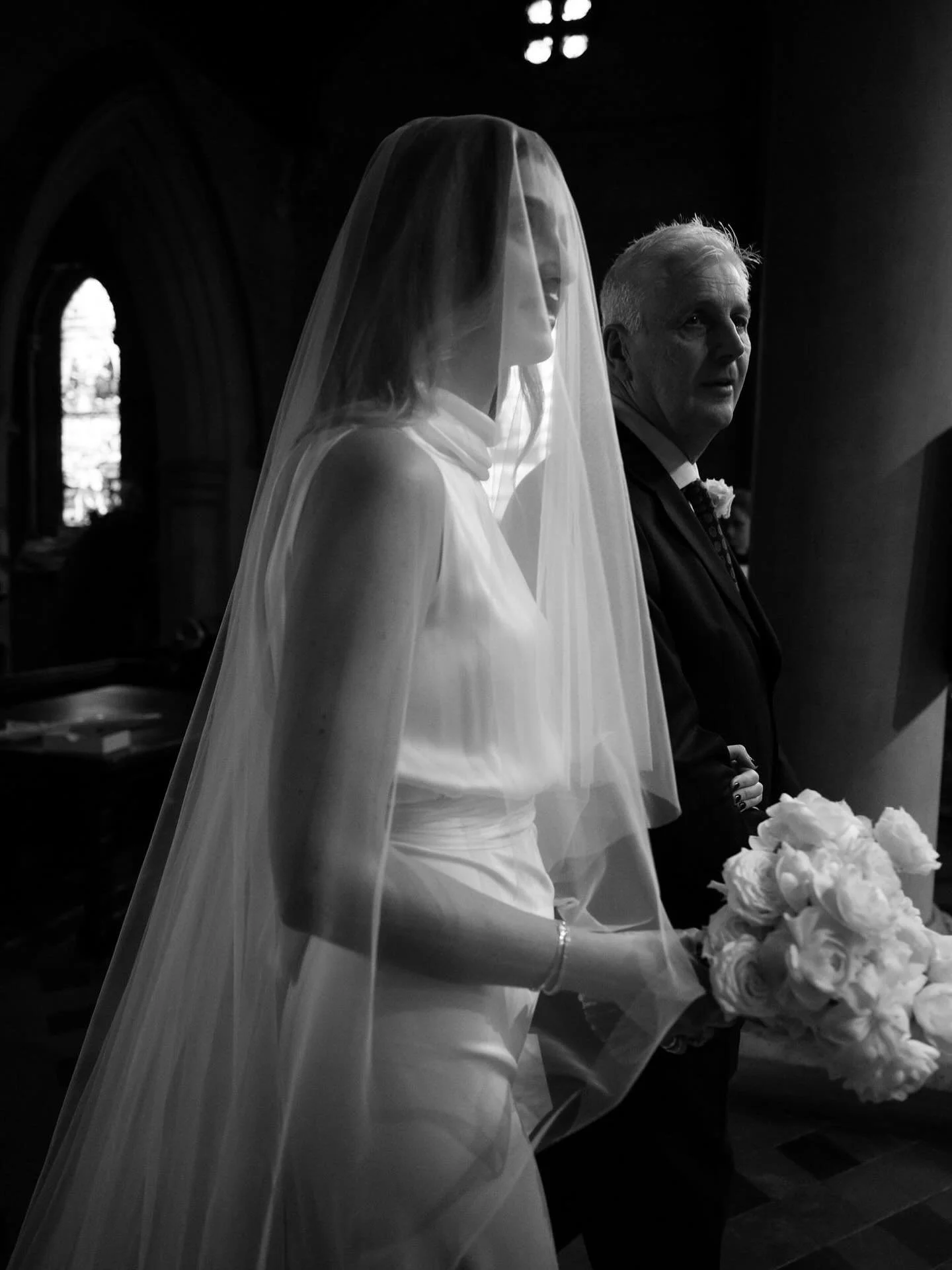 Sometimes all you need is a plain veil - crafted in the softest tulle, designed to move effortlessly, and made just for you 🤍