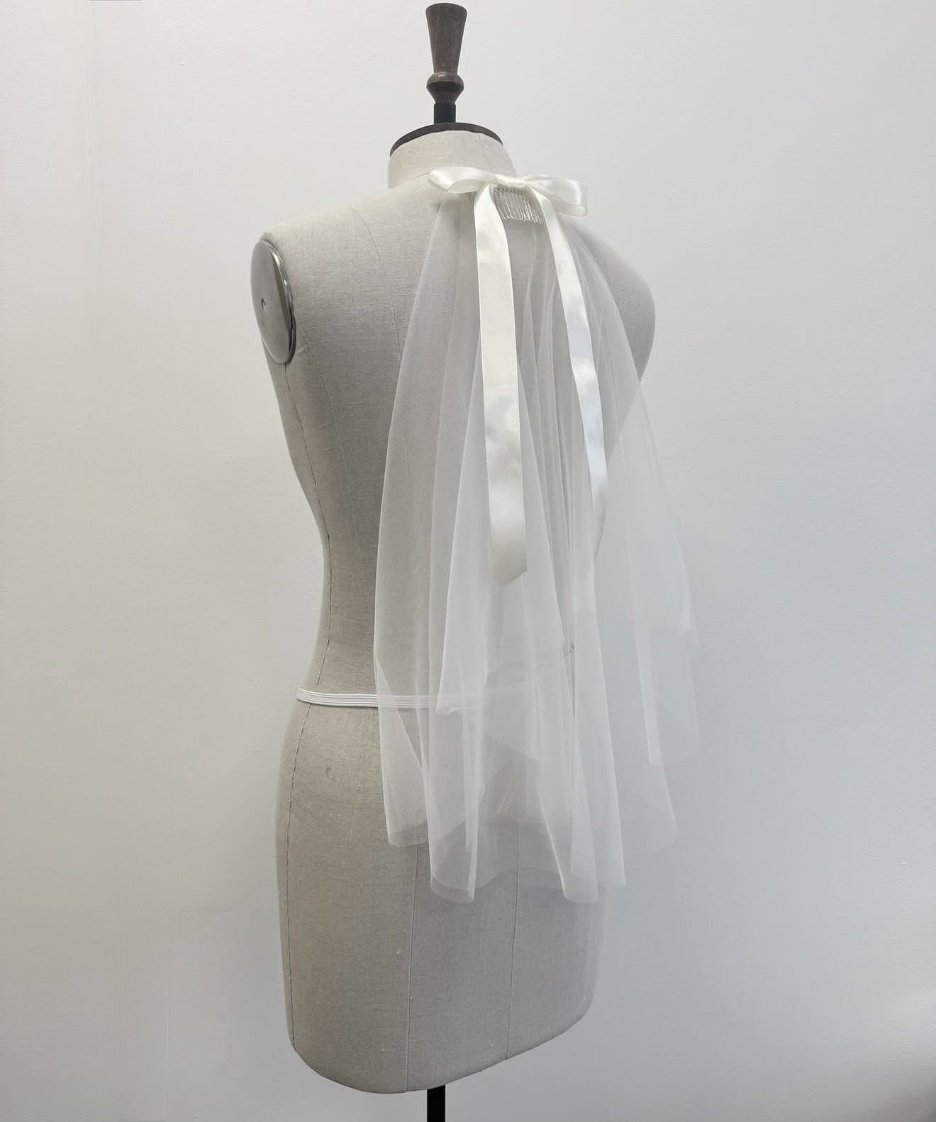 Darcy Mini Bow Veil