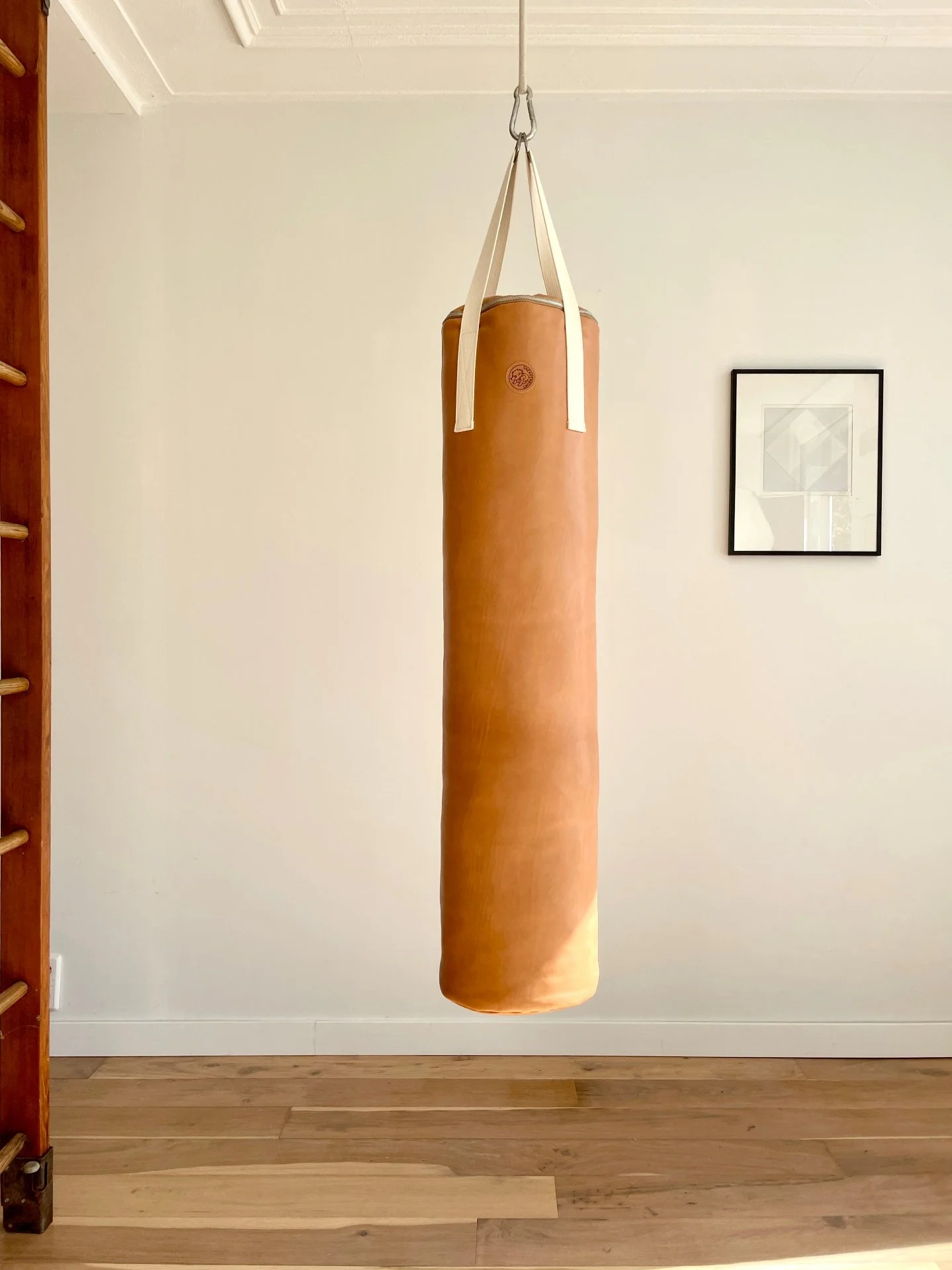 Snekkerbuks at Manufactum!
We have great news:
Our punching bags are now available in an exclusive collection made from vegetable-tanned Vacchetta leather at @manufactum 🤎

It is a special honor and a dream come true for us to