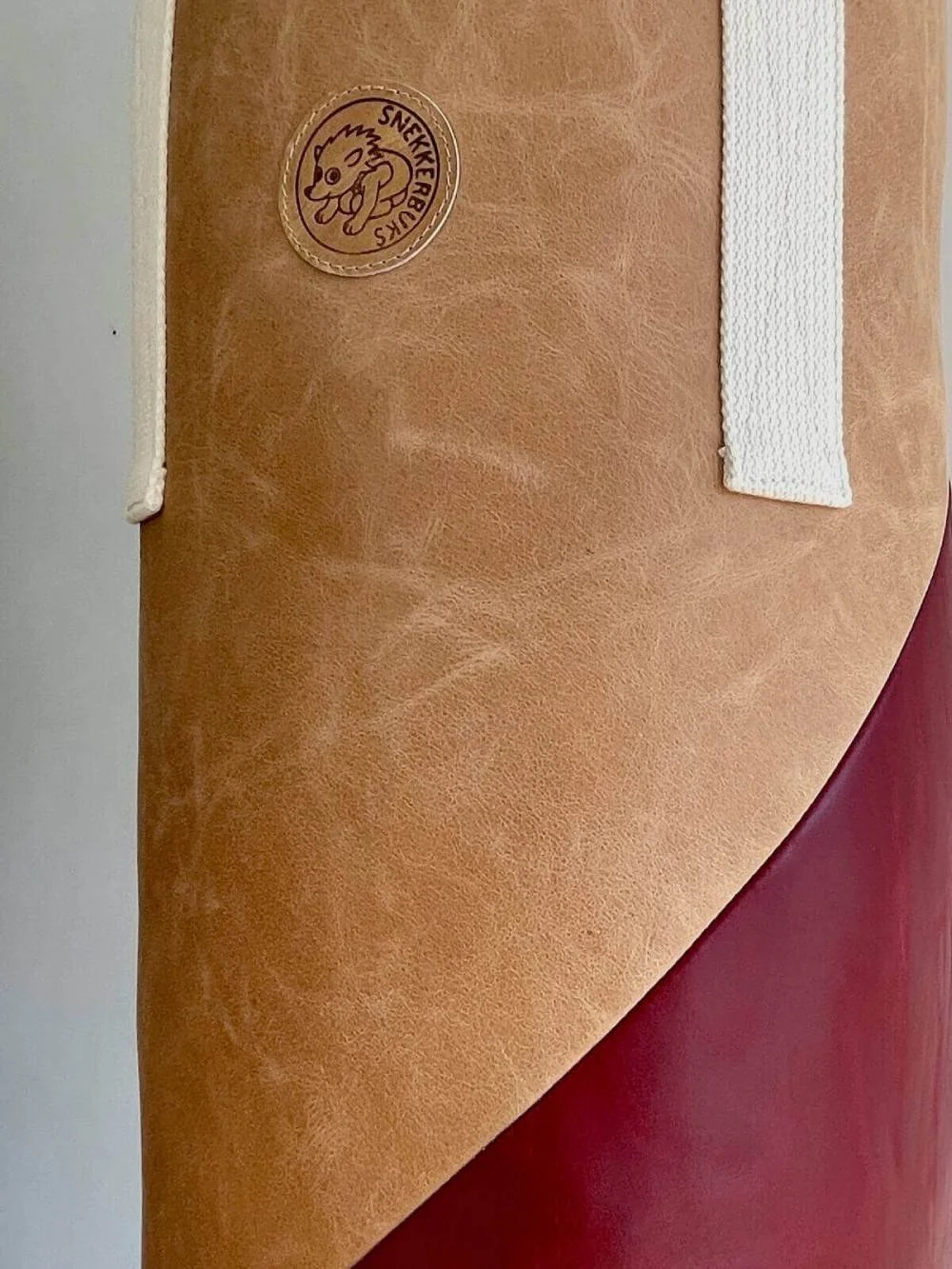 Leather-boxing-bag-cognac-bordeaux.jpg