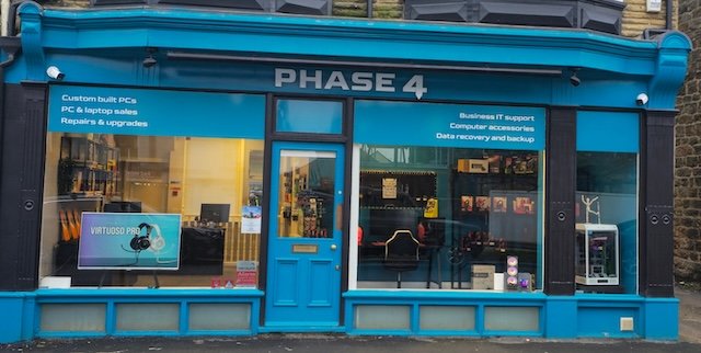 Harrogate Computer Shop Wins National Award For Best Shop Front