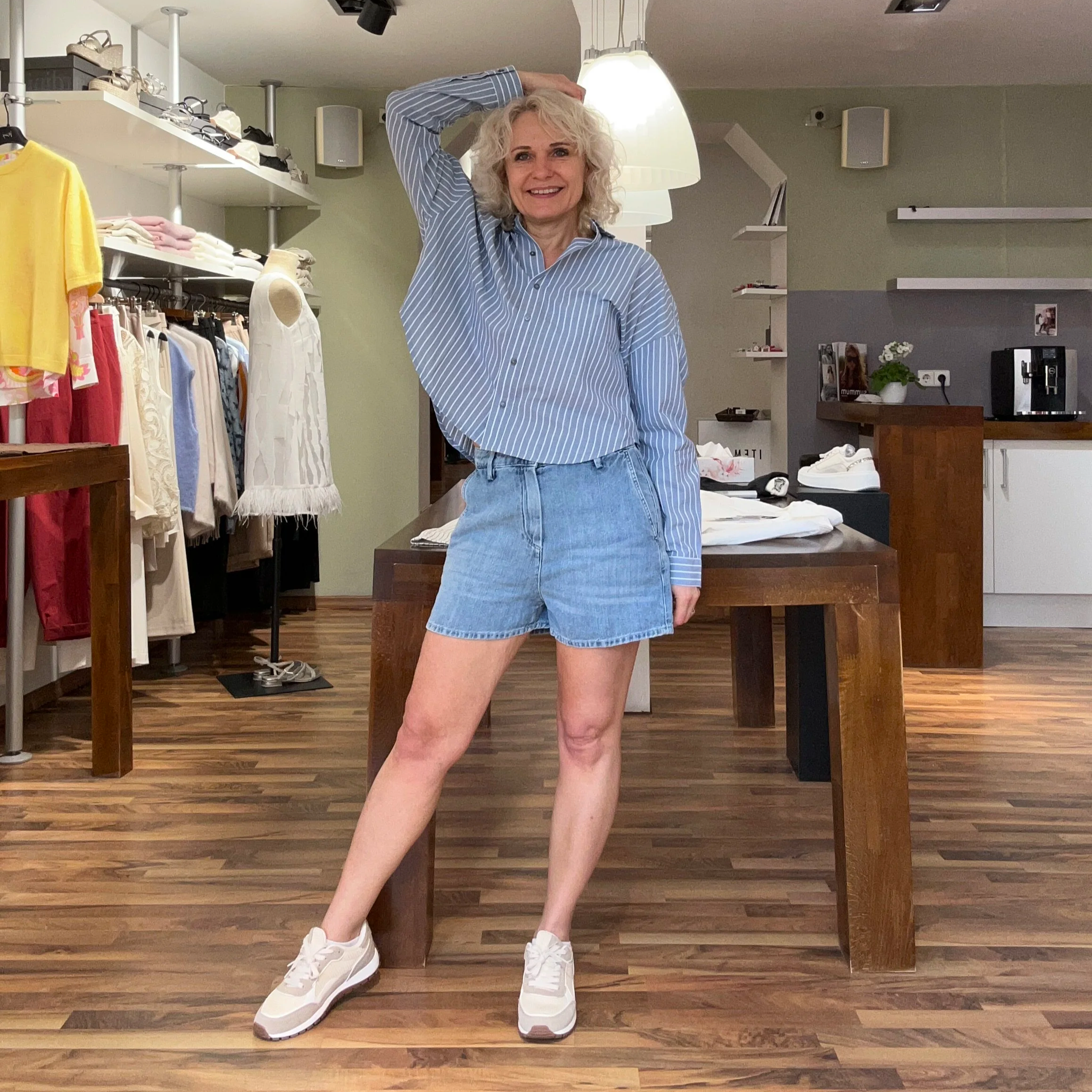 7 for all Manikind - TROUSER SHORT in Indigo Linen