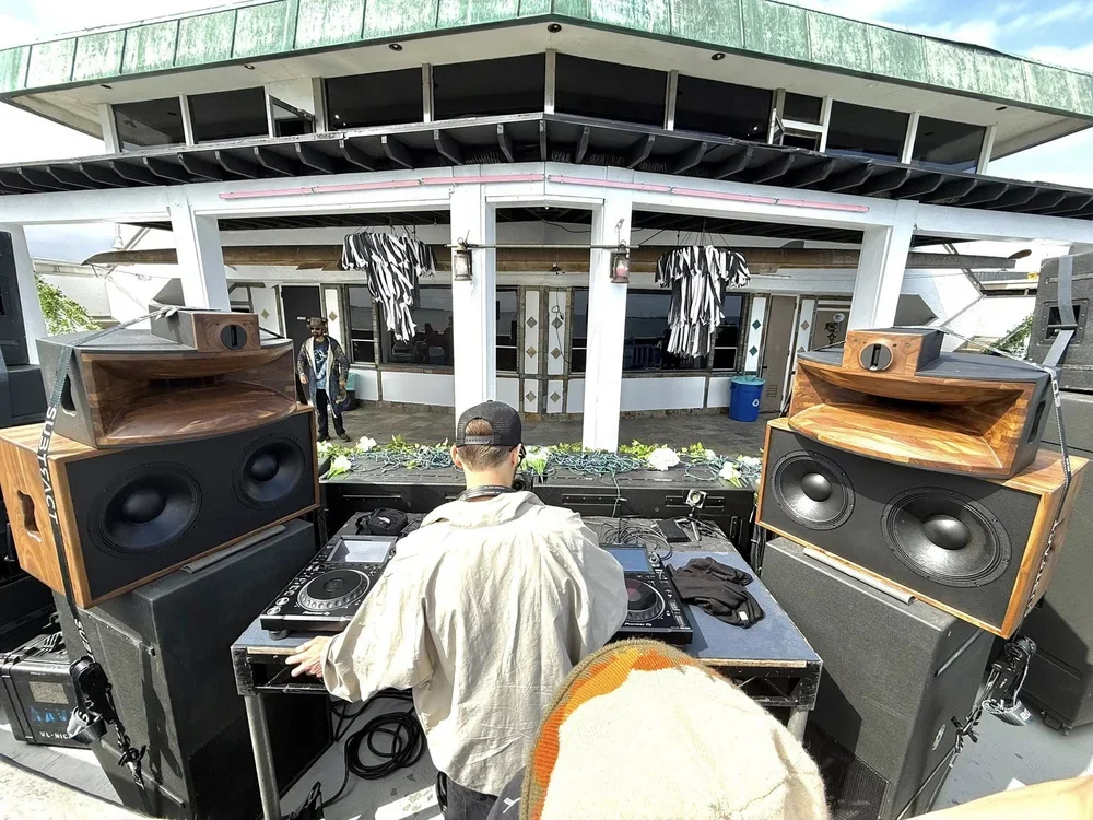 Booth Monitoring System