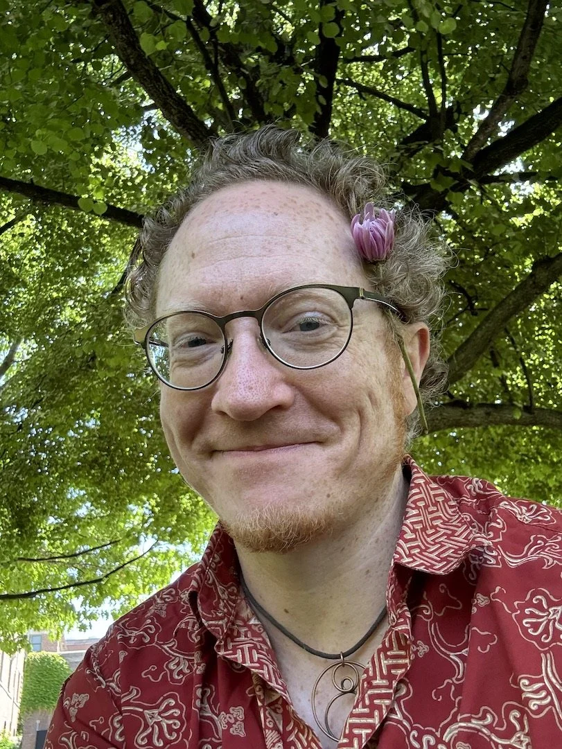 Enken AcroYoga Instructor in Chicago