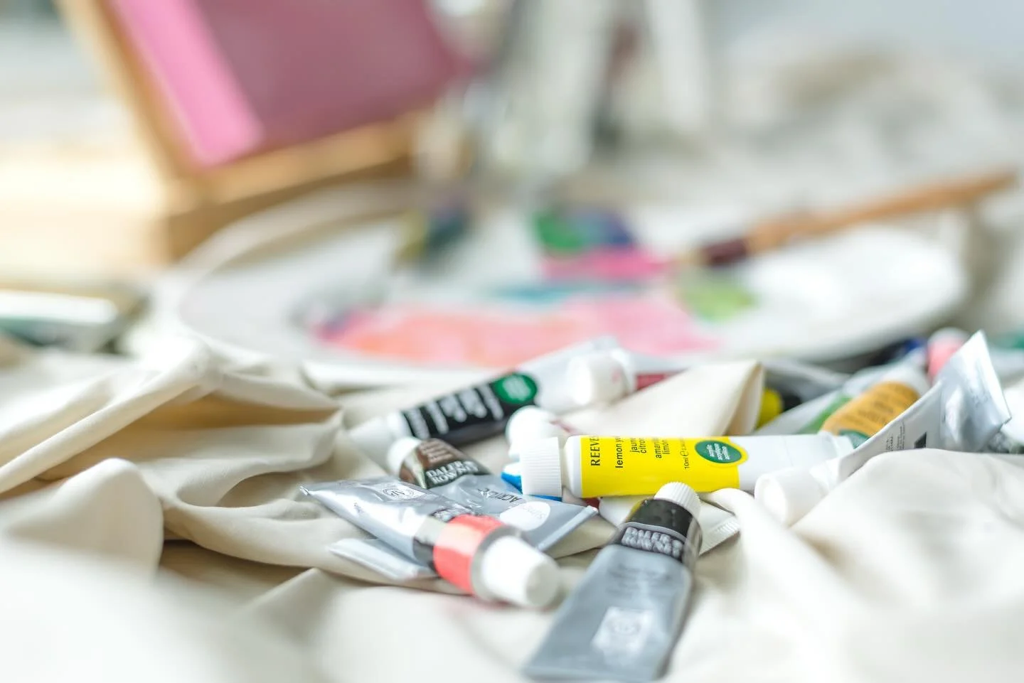 Been working on projects for Christmas 🎄

Ohana Paint &amp; Sip coming 
December 12 - you have to sign up on our EventBrite. DM me here for the link! 

We will be making a really beautiful snowy scene with lots of blues and even some hidden animals!