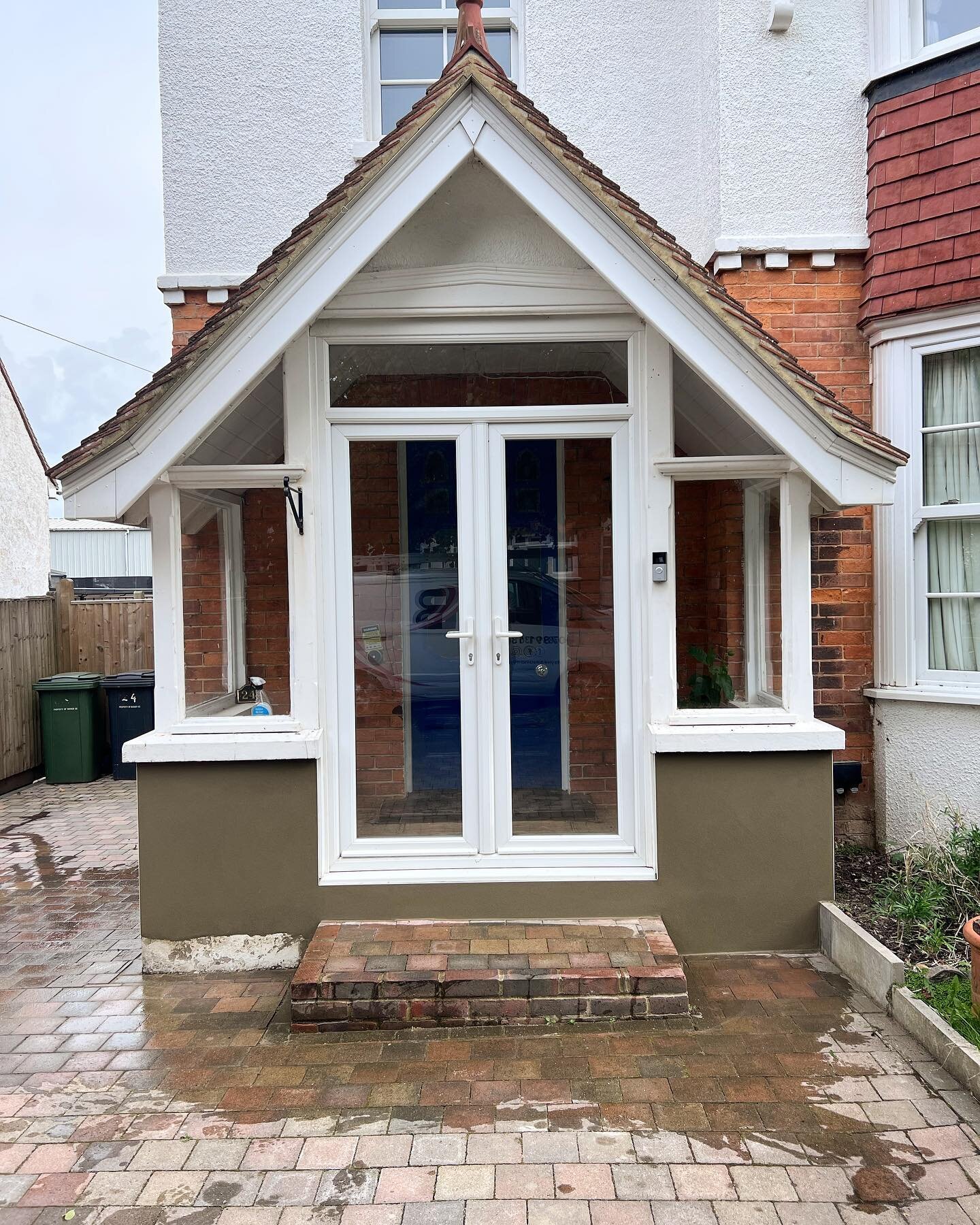 A porch we completed this week in Bexhill. A great outcome and some happy customers.#sand #cement #rendering #sandandcementrender #builder #beforeandafter #plastering #renovation