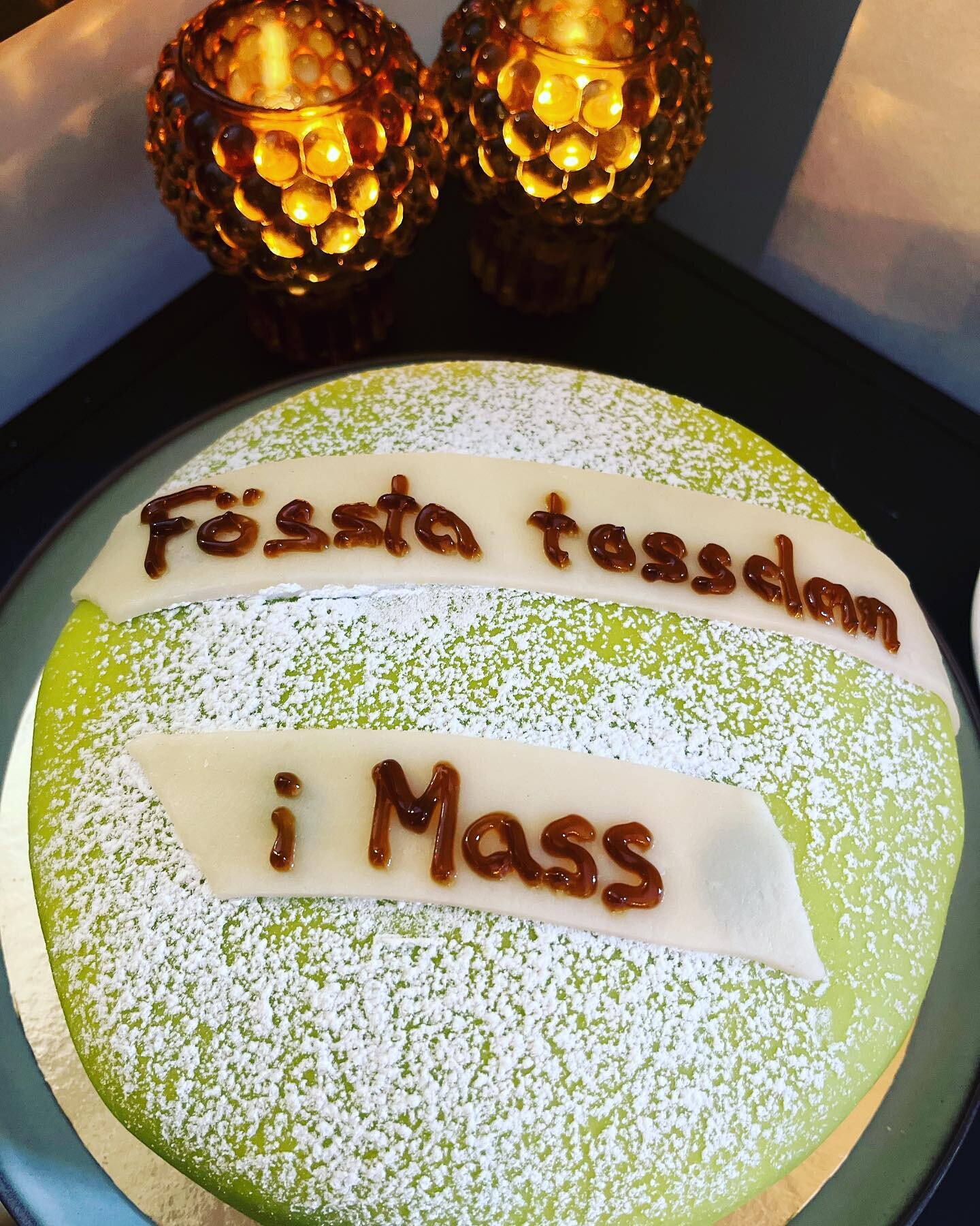 🍰Idag bjuds kunderna p&aring; t&aring;rta 🍰 #f&ouml;statossdanimass