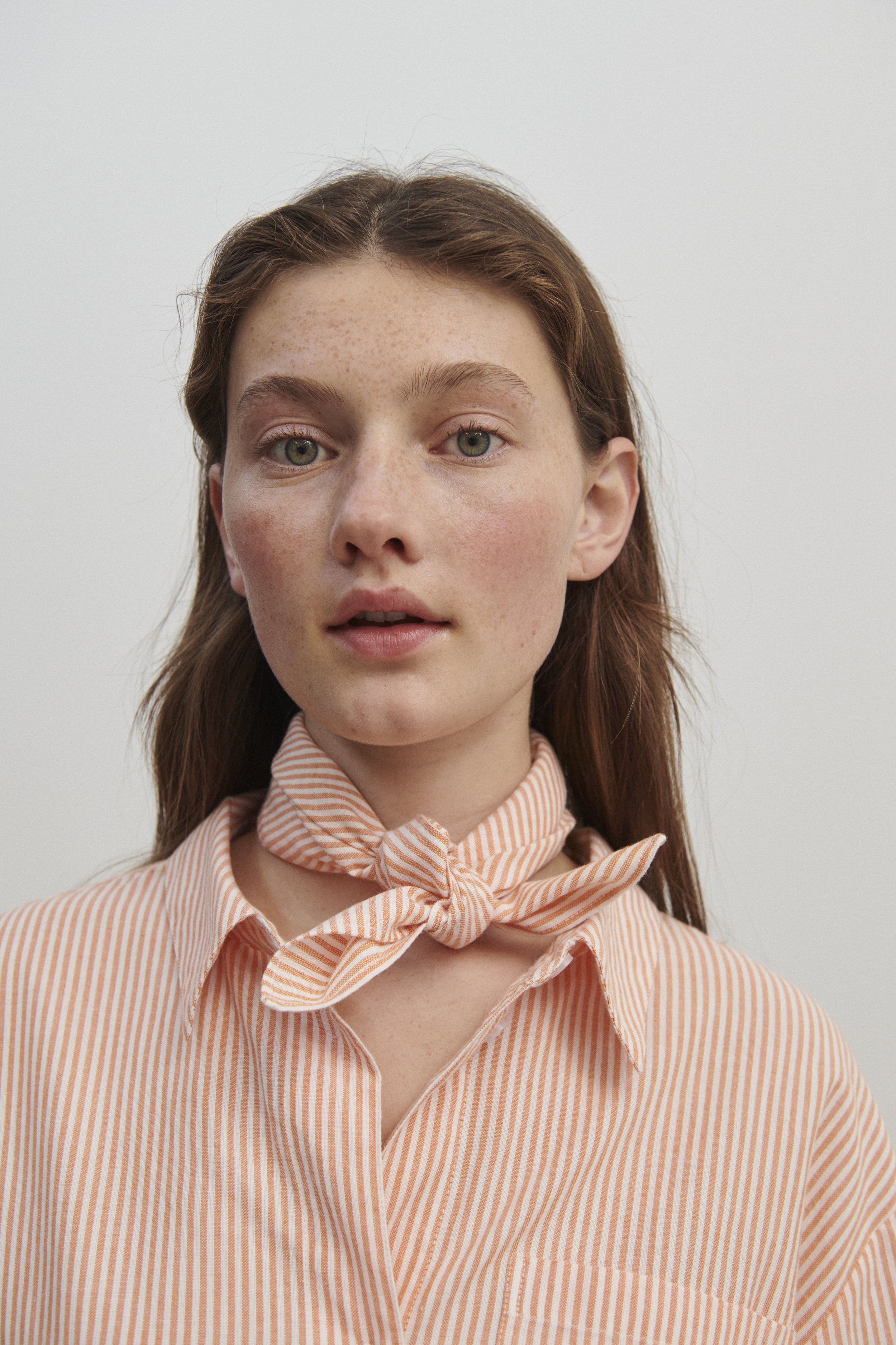 Skall_Holiday_SS22_Scarf_Orange Stripe10411.jpg