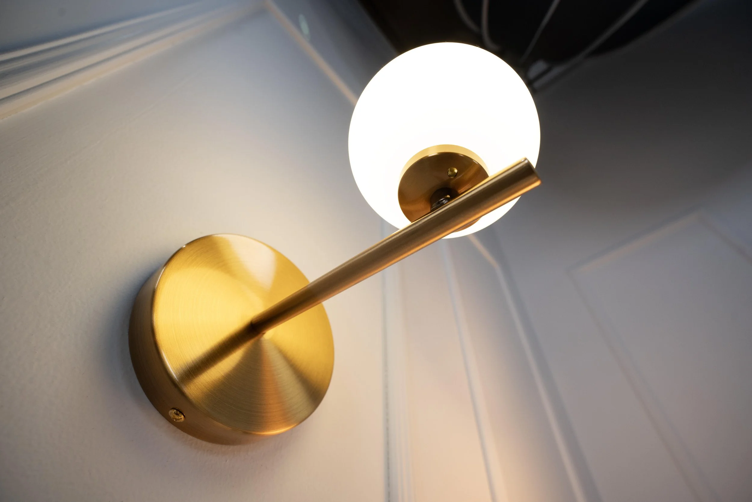 Set decorado para estudio de grabación de podcast y videopodcast profesional en México