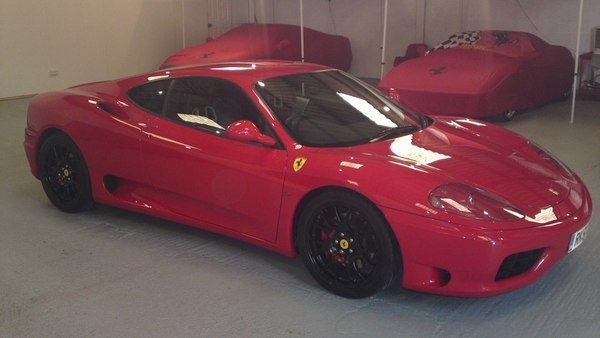 Ferrari 360 Modena Rosso Corsa/Carbon