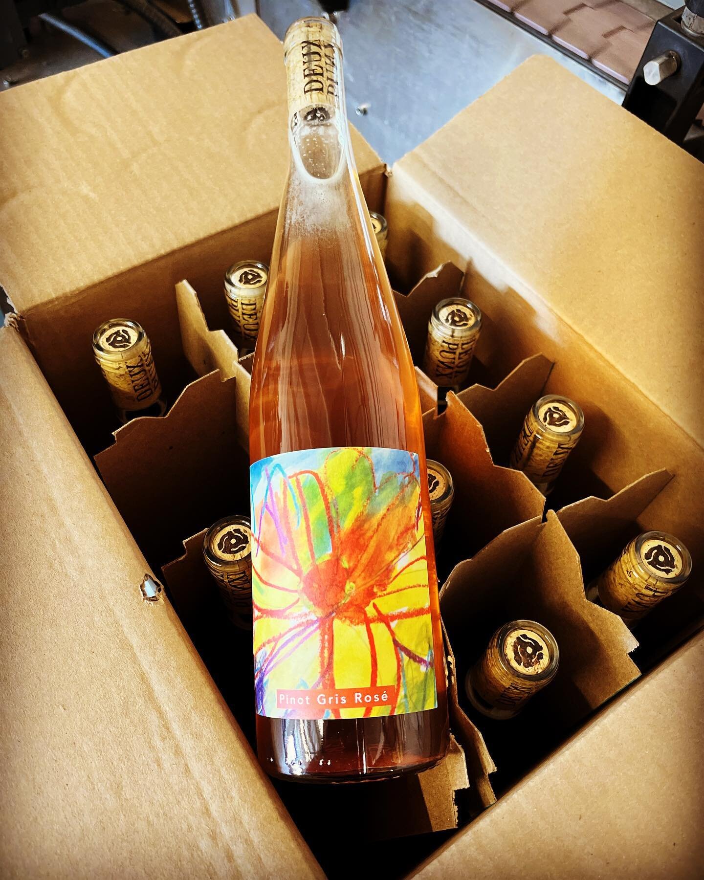 Freshly bottled 2021 @deuxpunx ros&eacute; of Pinot Gris coming very soon. We always enjoy this delicious crisp refreshing ros&eacute; and it&rsquo;s back!! #californiawine #naturalwine #ros&eacute;allday