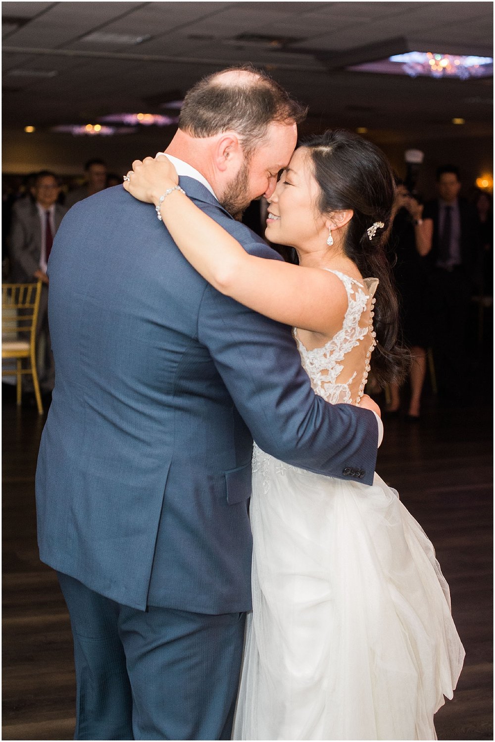 new jersey outdoor wedding, Monmouth University Wilson Hall, natural light photographer, hybrid photographer, bride and groom first dance