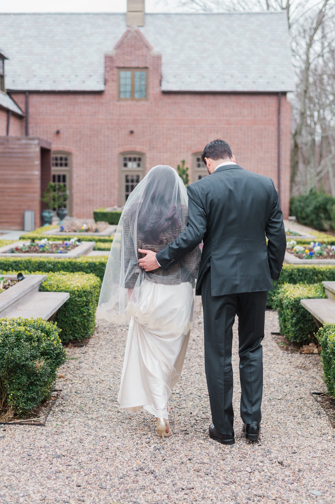  outdoor wedding portraits at ninety acres | ny favorite wedding photo locations in nj and nyc 