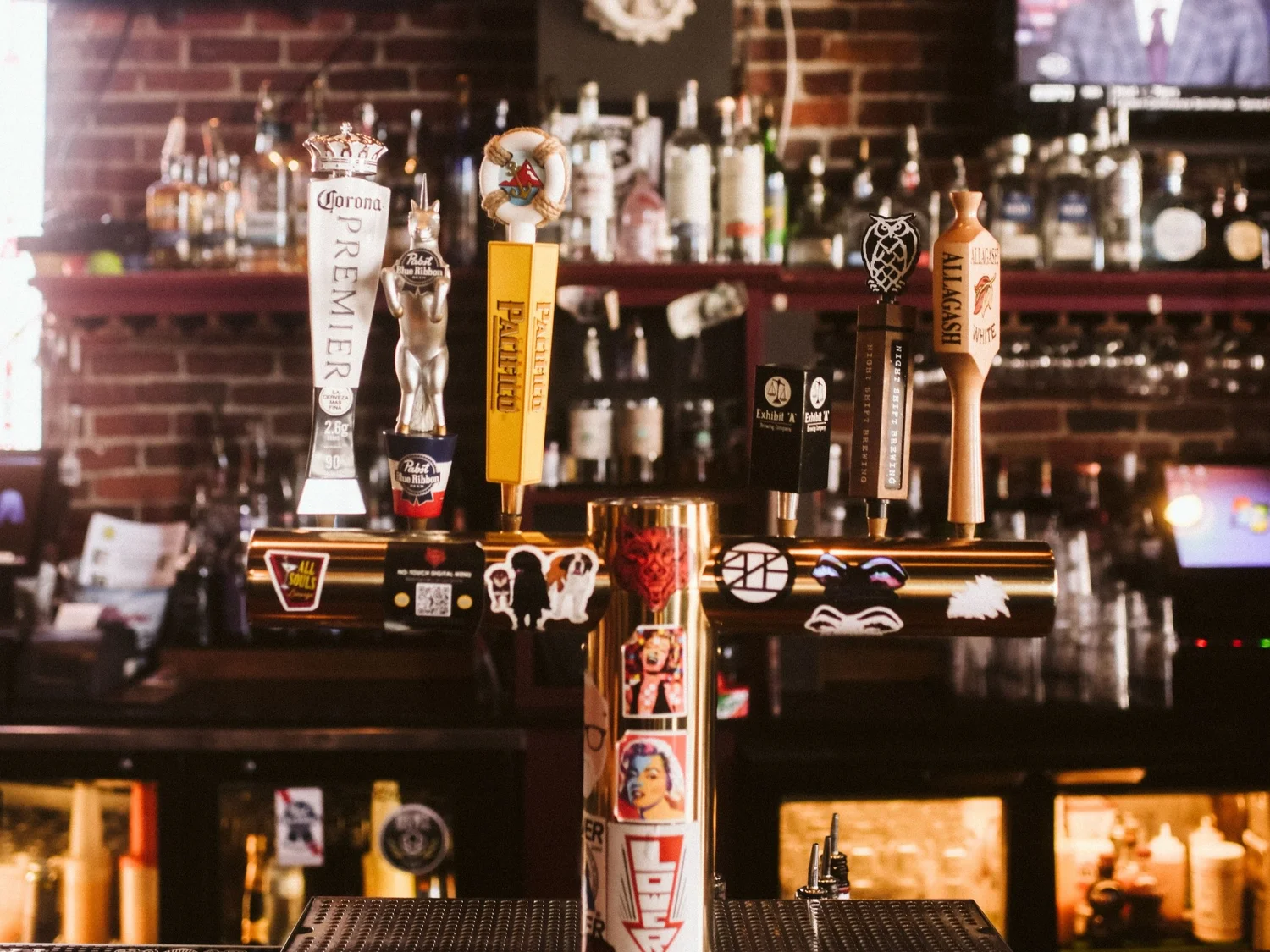 Menu + Locations — Howling Wolf