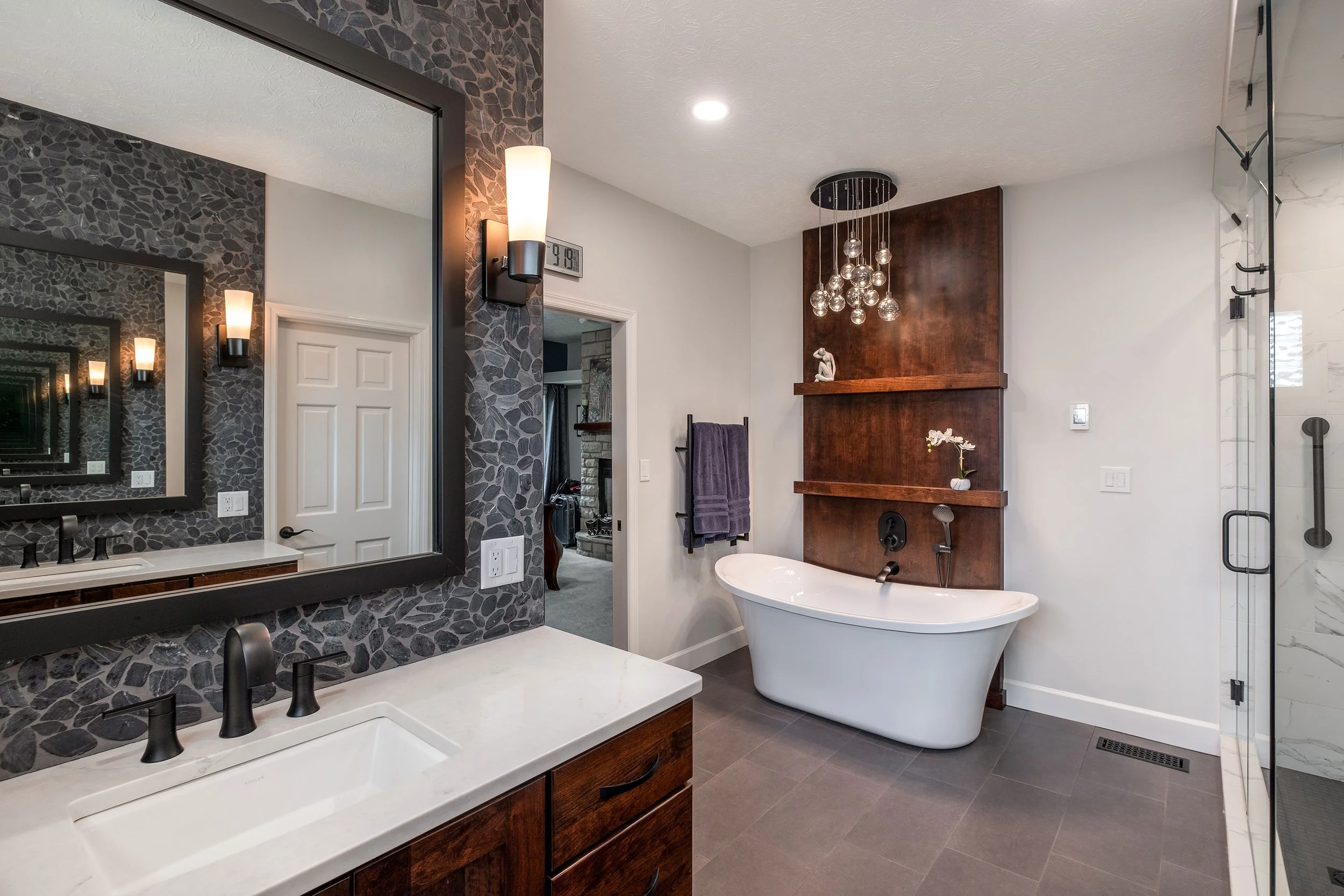 Kircher-Bromley-Master-Bath-4-web.jpg