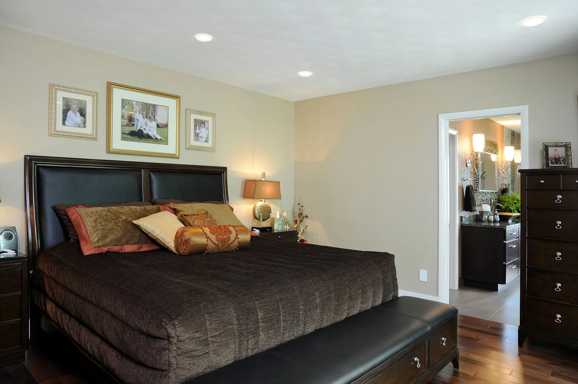 Kircher-Bordenkircher-Master-Bedroom_01_web.jpg