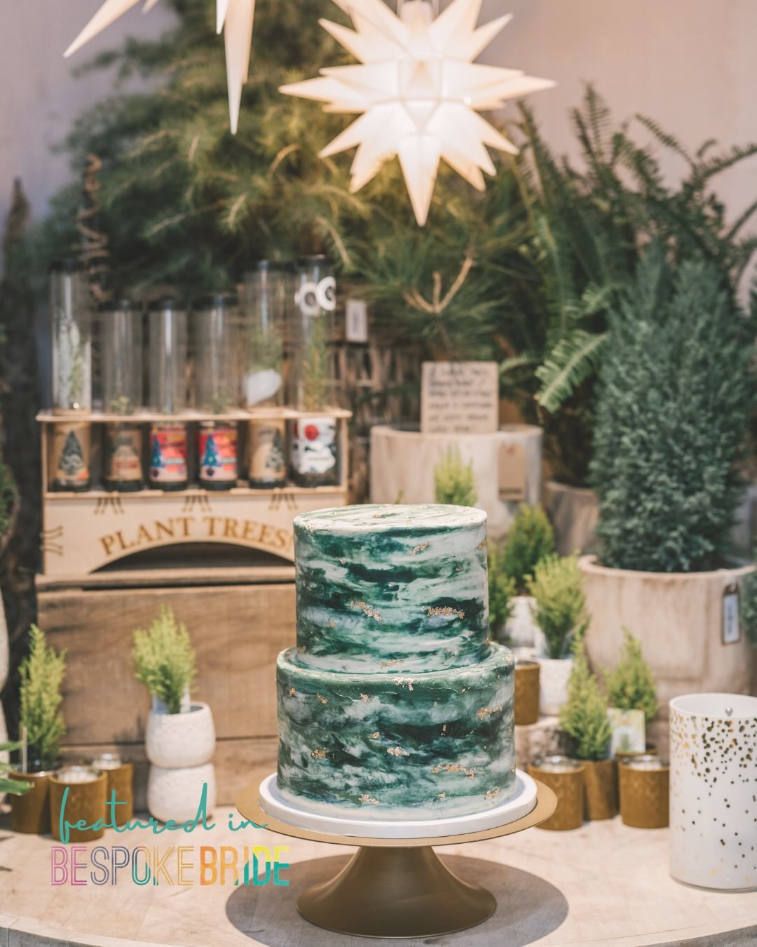 In anticipation of Snowmageddon this weekend (and sending warmth to all the vendors working!) here&rsquo;s a recent GLŌ mention in @bespokebride with a few ideas for couples getting married in Winter! ❄️ 

*Trees don&rsquo;t have to stay outside
*Let