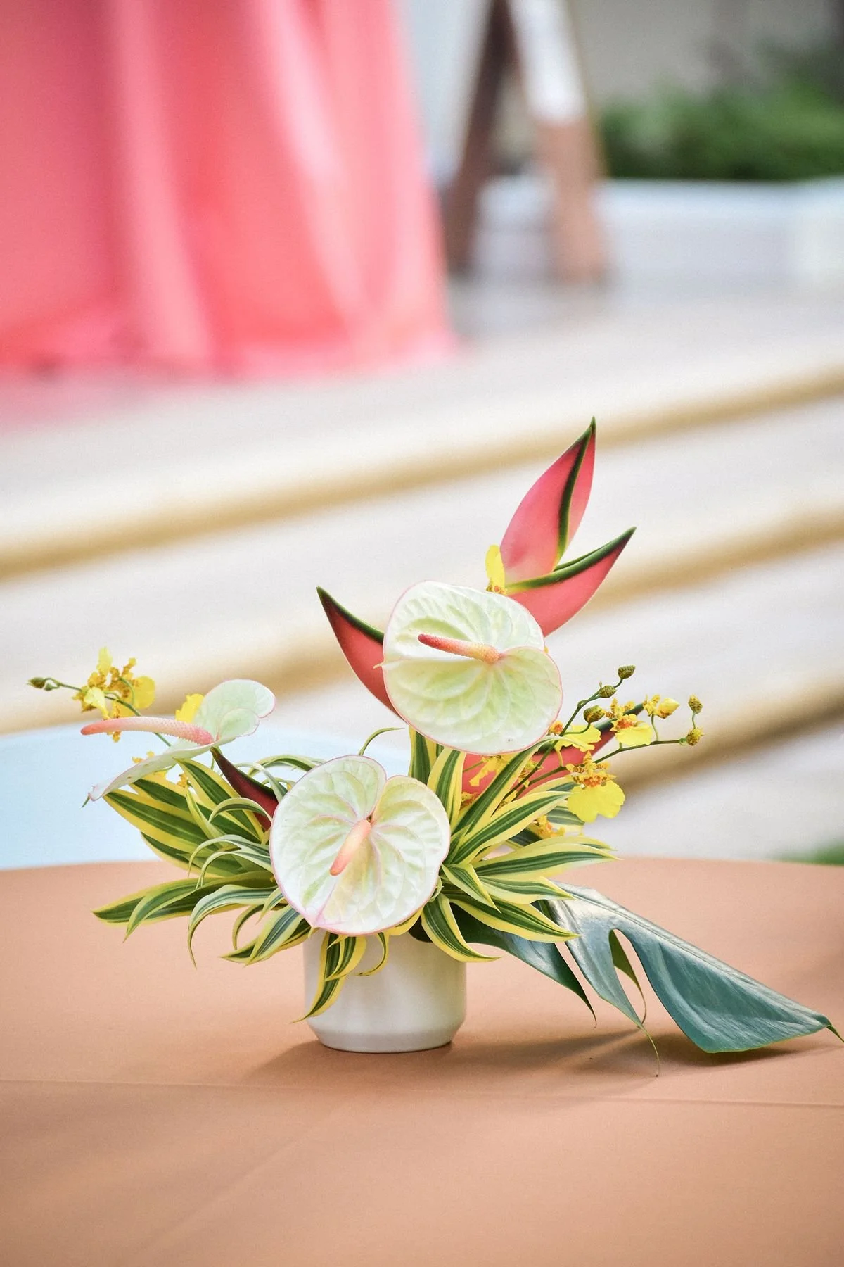 Tropical wedding centerpiece in Hawaii