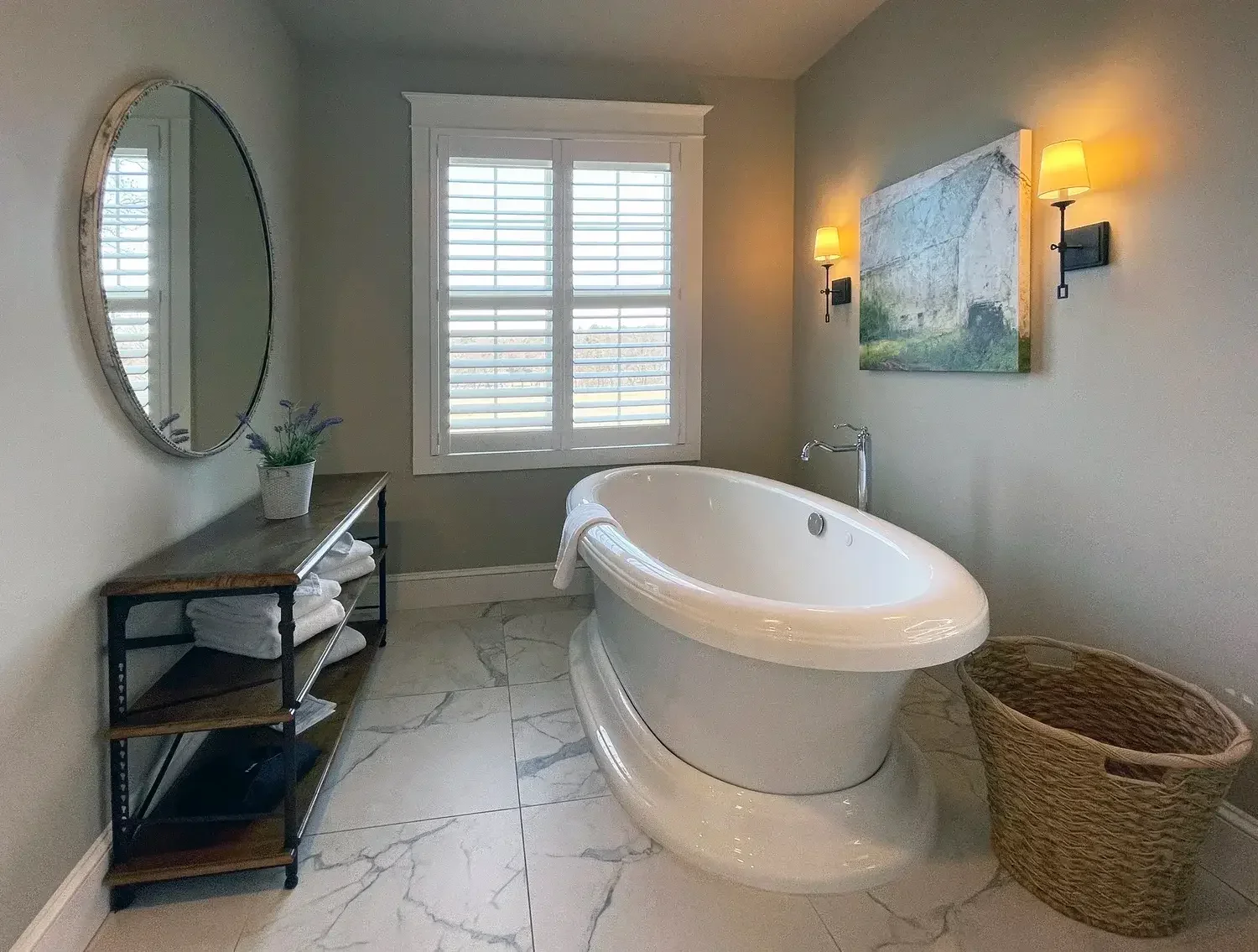 Suite bathroom with soaking tub at Mountain Springs Lake Resort