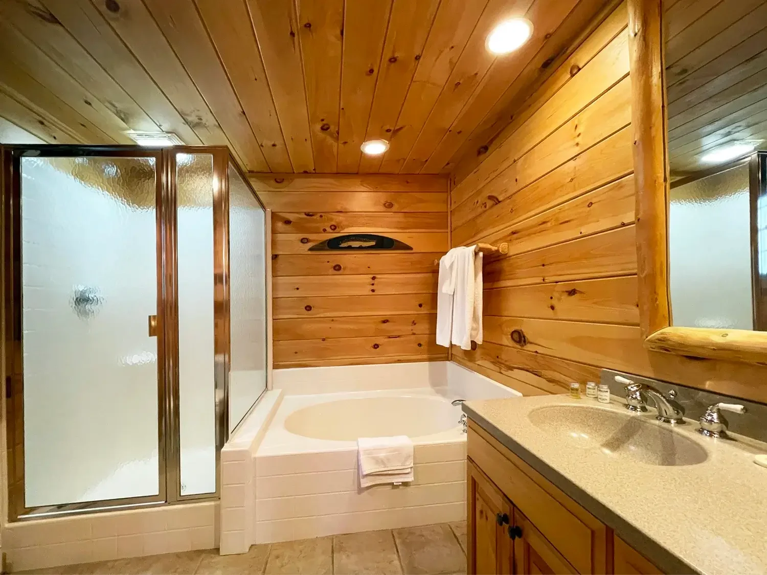 64bathroom1.webp