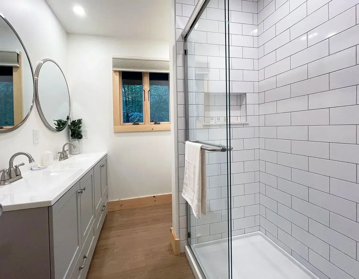 38bathroom2.webp