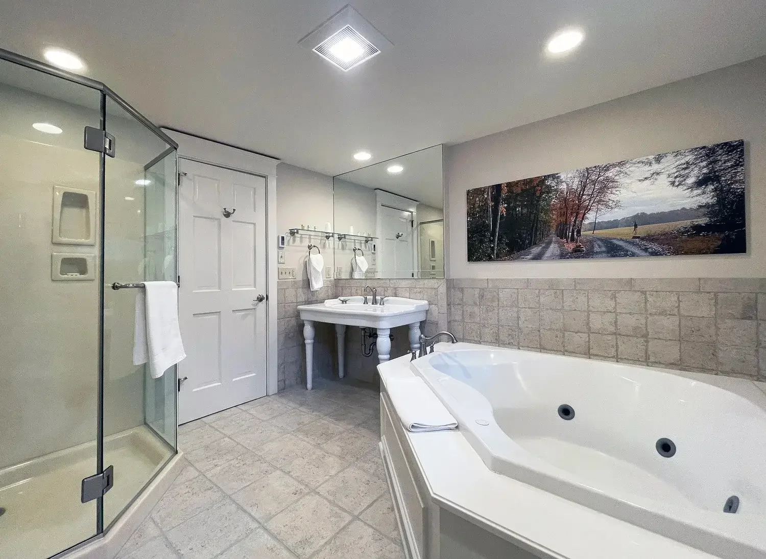 32bathroomrennovated.webp