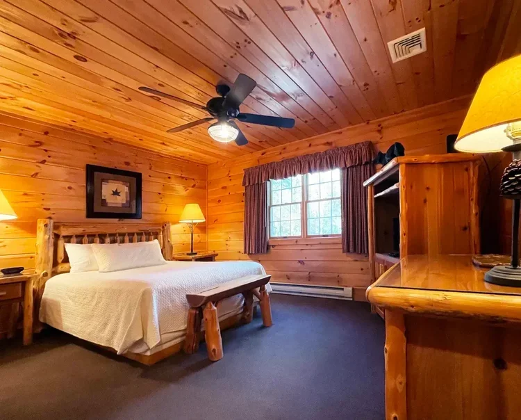 Hemlock Cabin #62 – Second Bedroom with Queen Bed