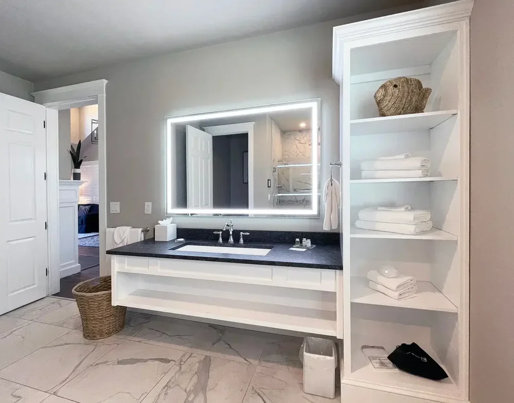 Luxury Hill Suite 10 Vanity and Lighted Mirror