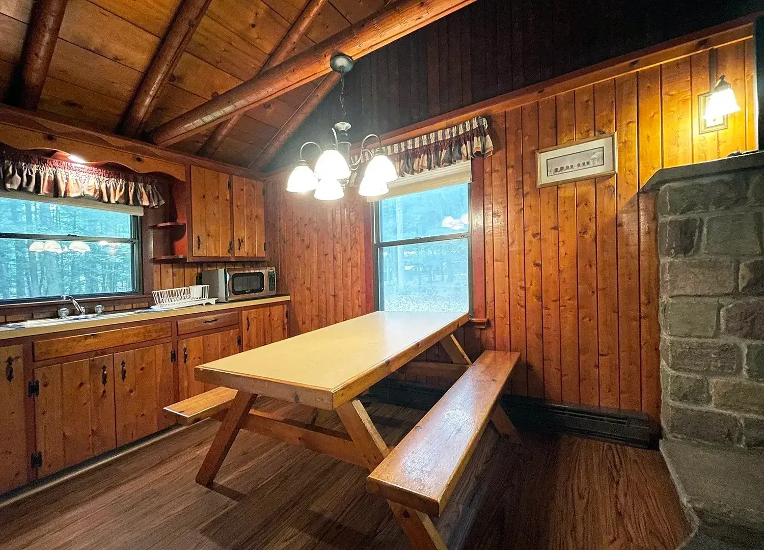 Woodside Cabin 7 Dining Room