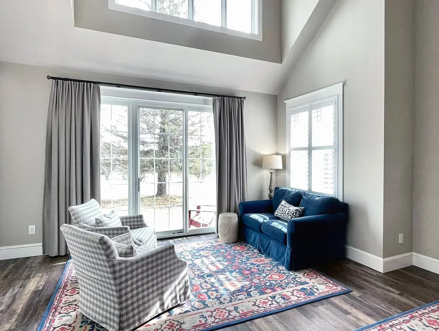 Luxury Hill Suite 8 Sitting Area with Deck View