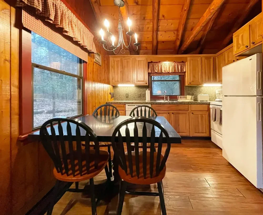 Kitchen – Lakeview Cottage 27