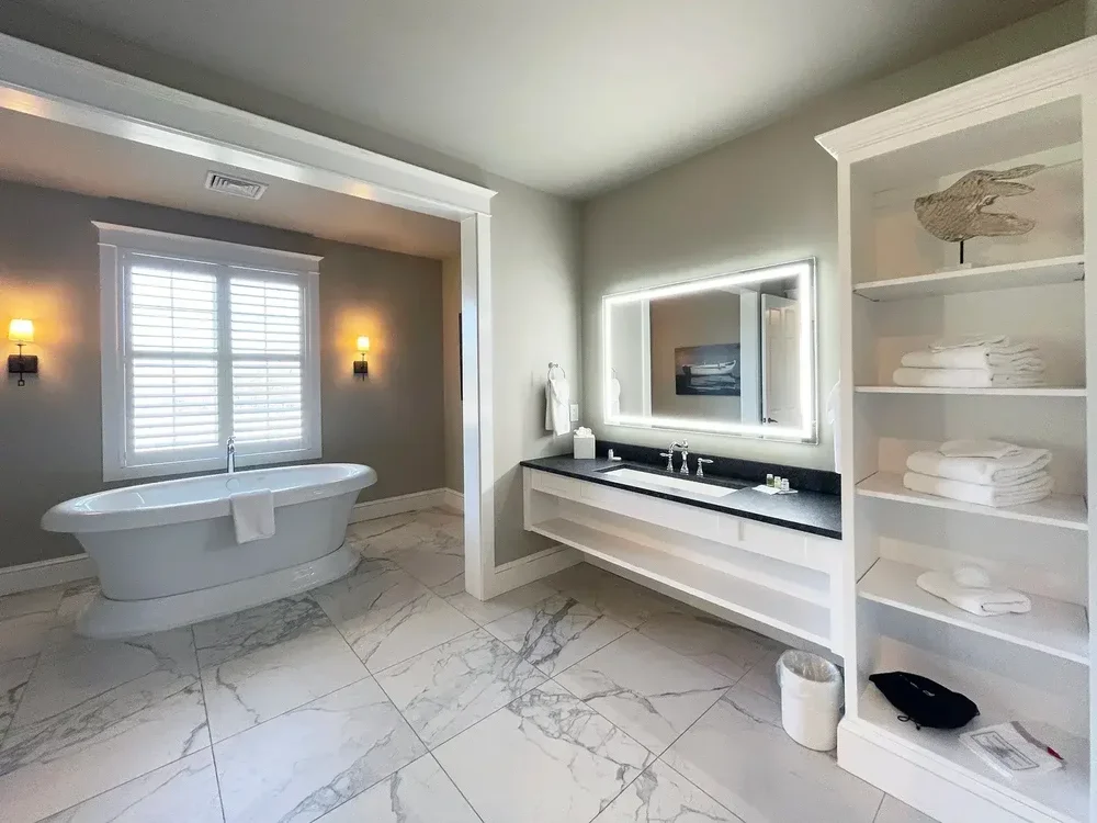 Luxury Hill Suite 12 Bathroom Overview