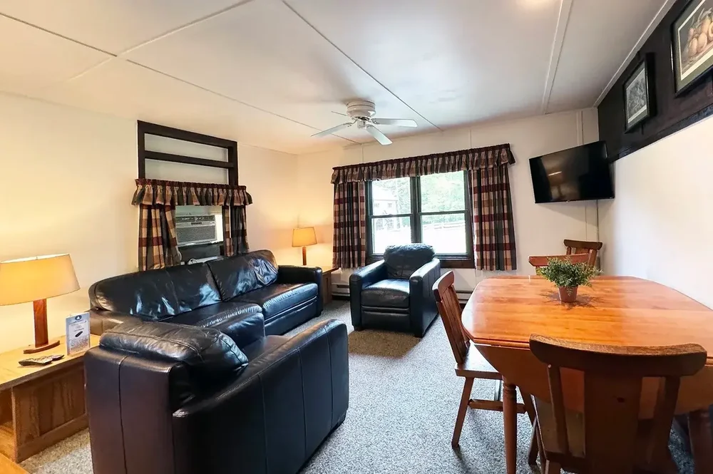 Cottage 18 living and dining area