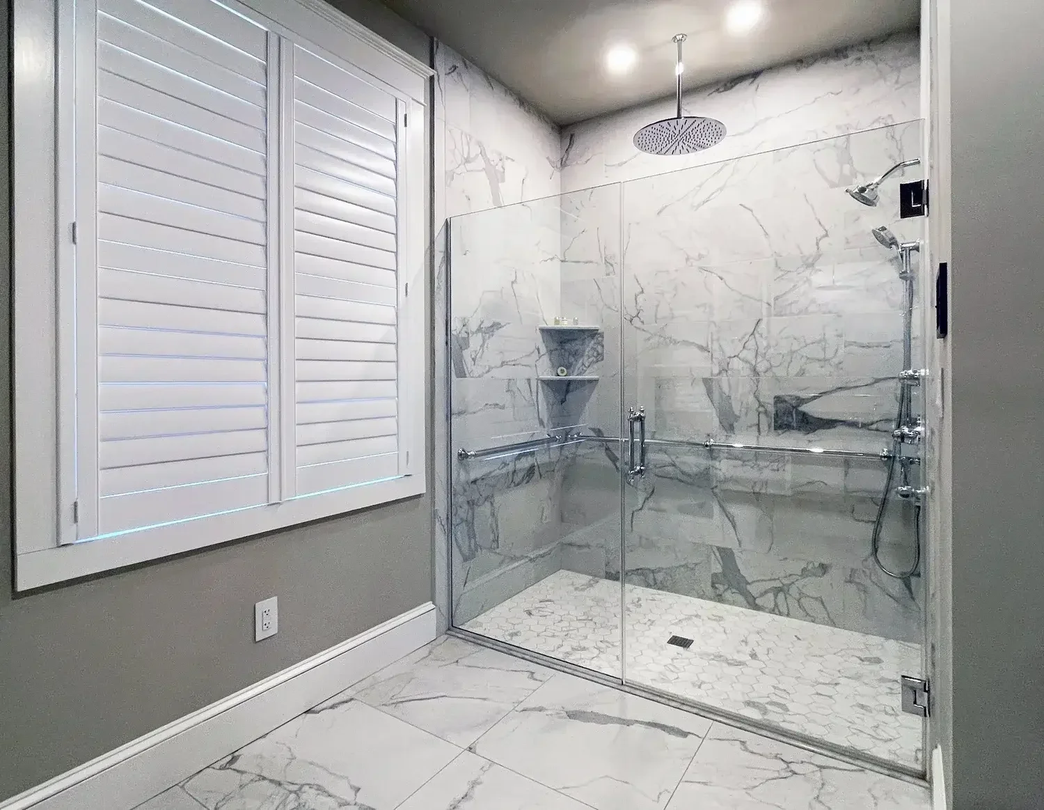 Luxury Hill Suite 14 Accessible Shower