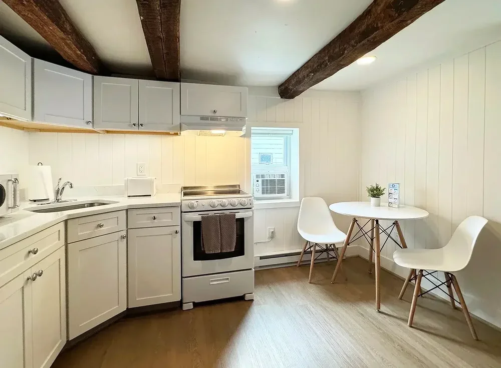 Seasonal Apartment 19 Kitchen Dining Area