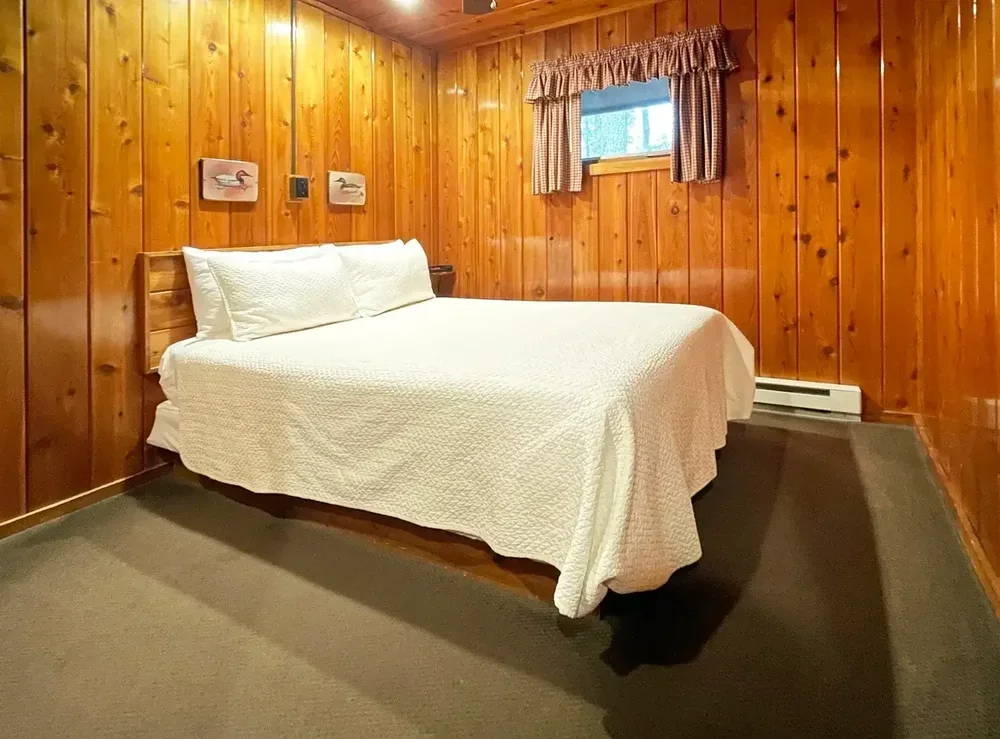 Lakeview Cottage #34 – Bedroom One
