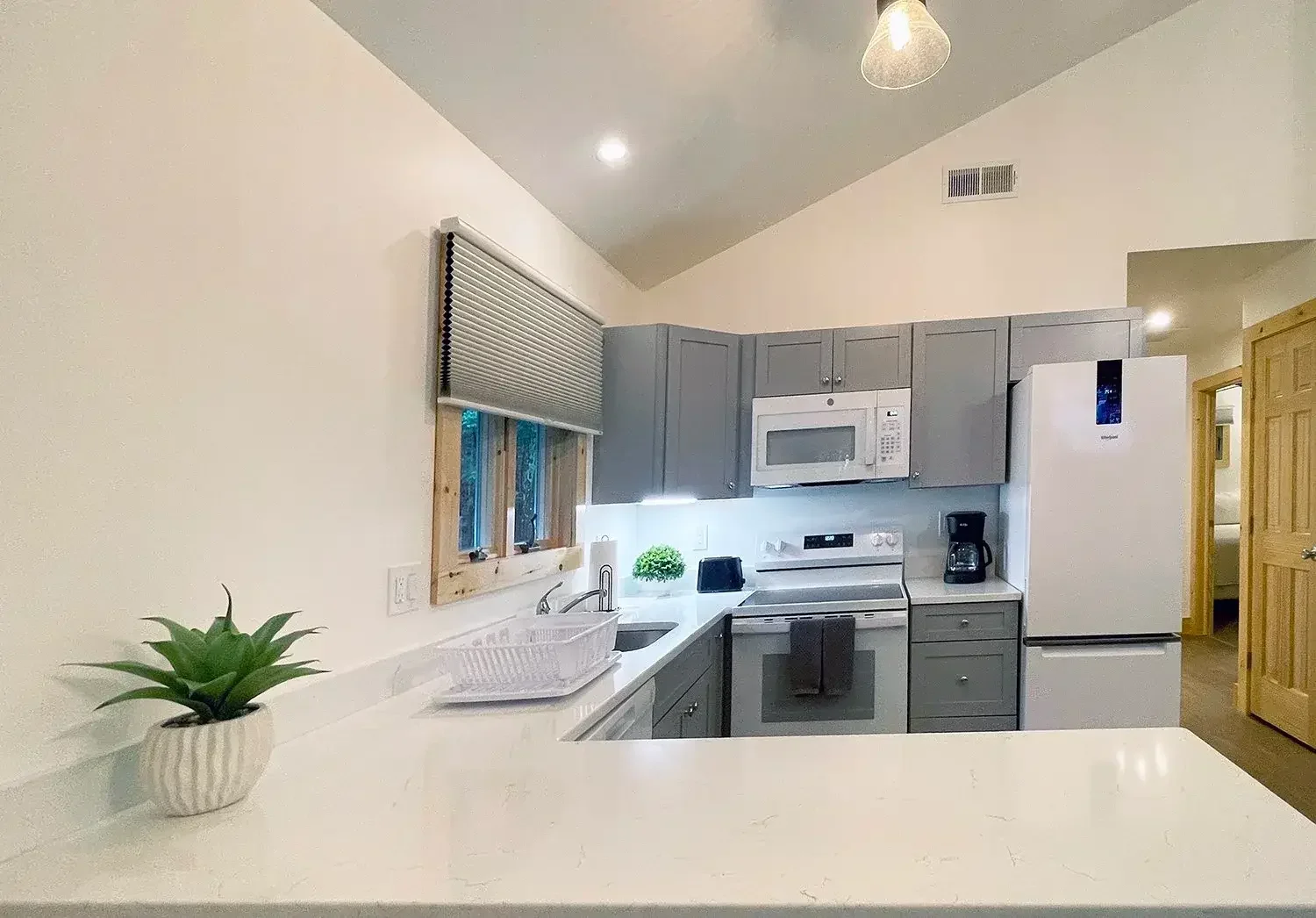 Lakeview Cottage #38 – Kitchen