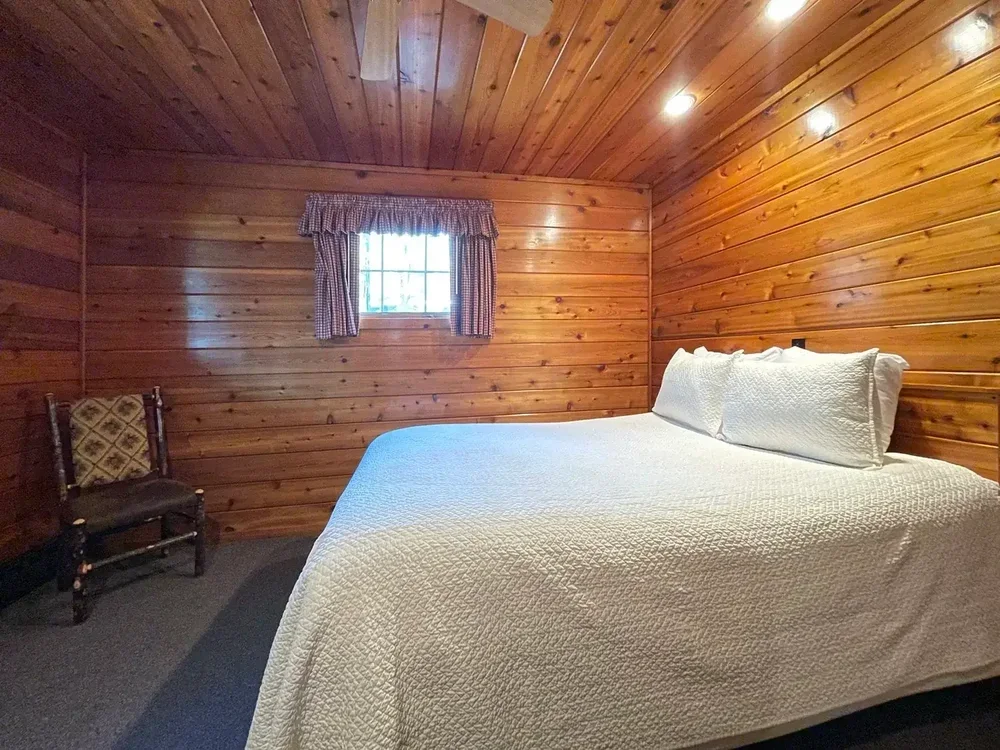 Bedroom Two – Lakeview Cottage 41